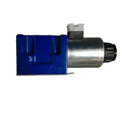Rexroth Solenoid Valve Blue 4WE10X7-5X/EG24N9K4/M Fast Response 24 VDC High Flow Capacity 63 L/Min Strong Adaptability
