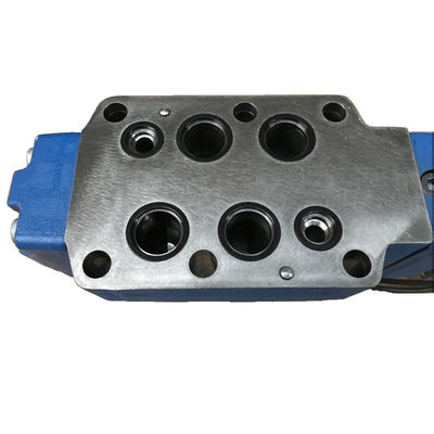 Rexroth Proportional Valve 4WRKE25W8-350L-35/6EG24EK31/A1D3M High Flow Rate Blue High Reliability Easy Maintenance Fast Response